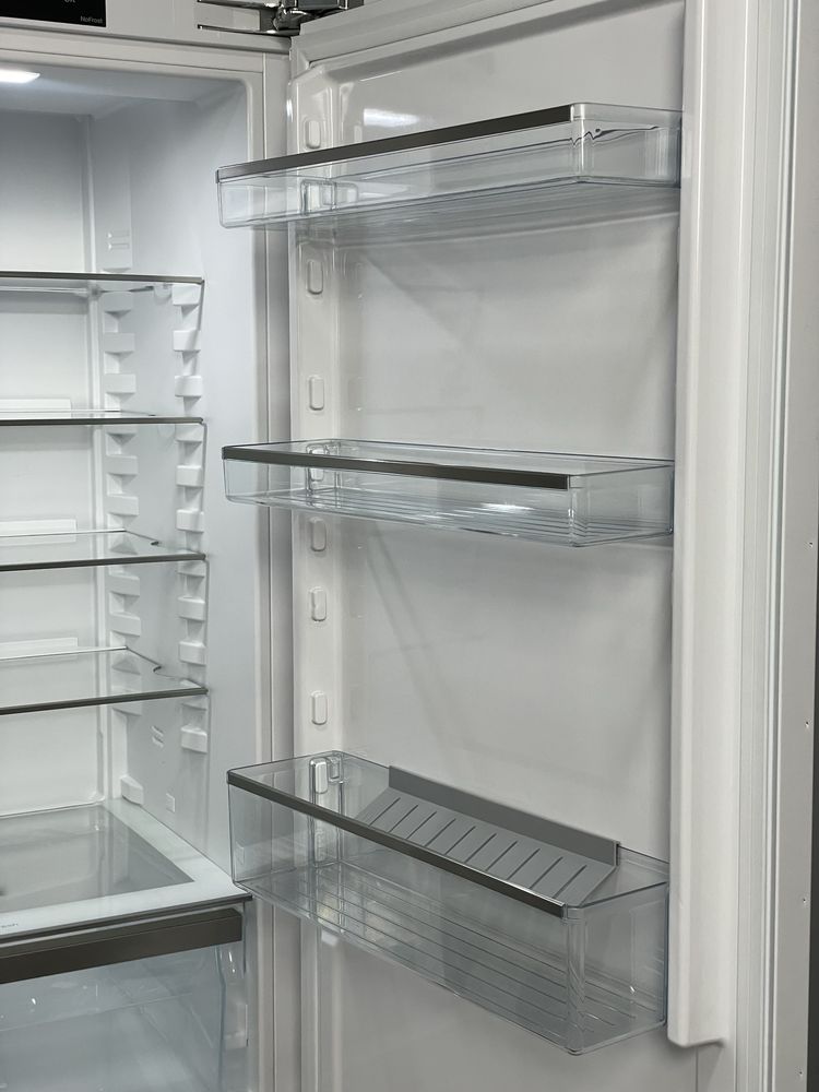 Premium Вбудований холодильник Miele KFN 7734