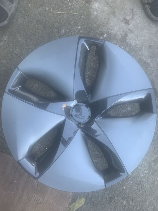 Колпаки tesla 3 r18