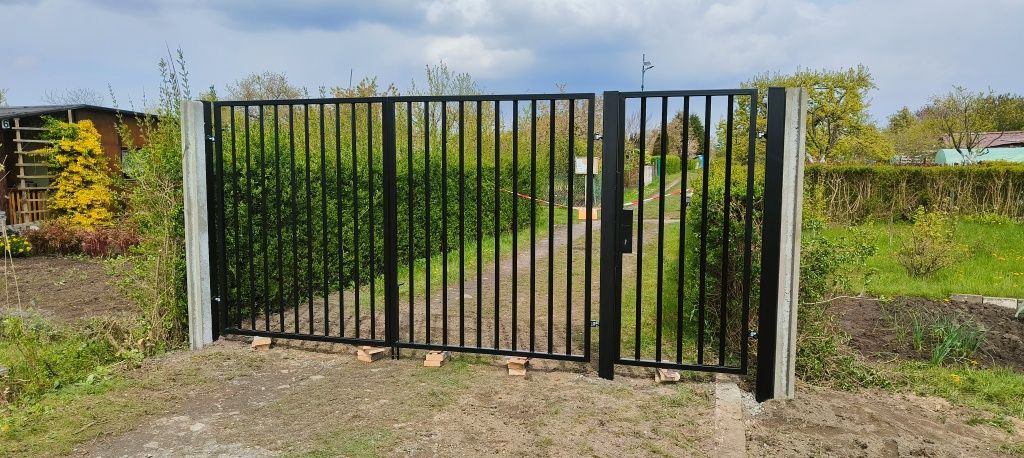 Usługi spawalnicze, spawacz, brama, balustrada, przęsła,