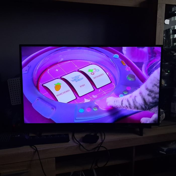 Sprzedam Telewizor Philips 43 cale +mi box smart tv