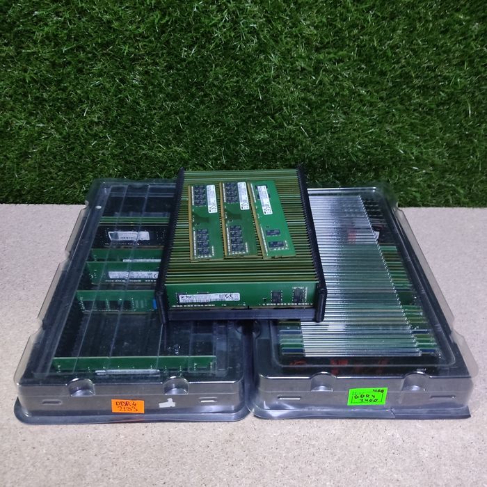 Оперативна пам'ять для комп'ютерів (RAM) DIMM DDR4 4GB (8GB, 16GB)