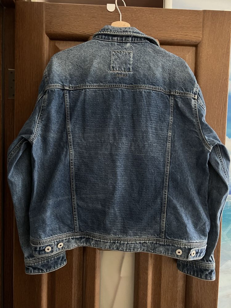 Джинсова куртка superdry