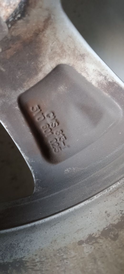 Felgi 5x112 r 16 skoda