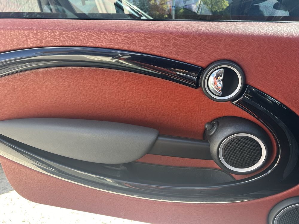 Продам авто Mini Cooper Hatch 2010
