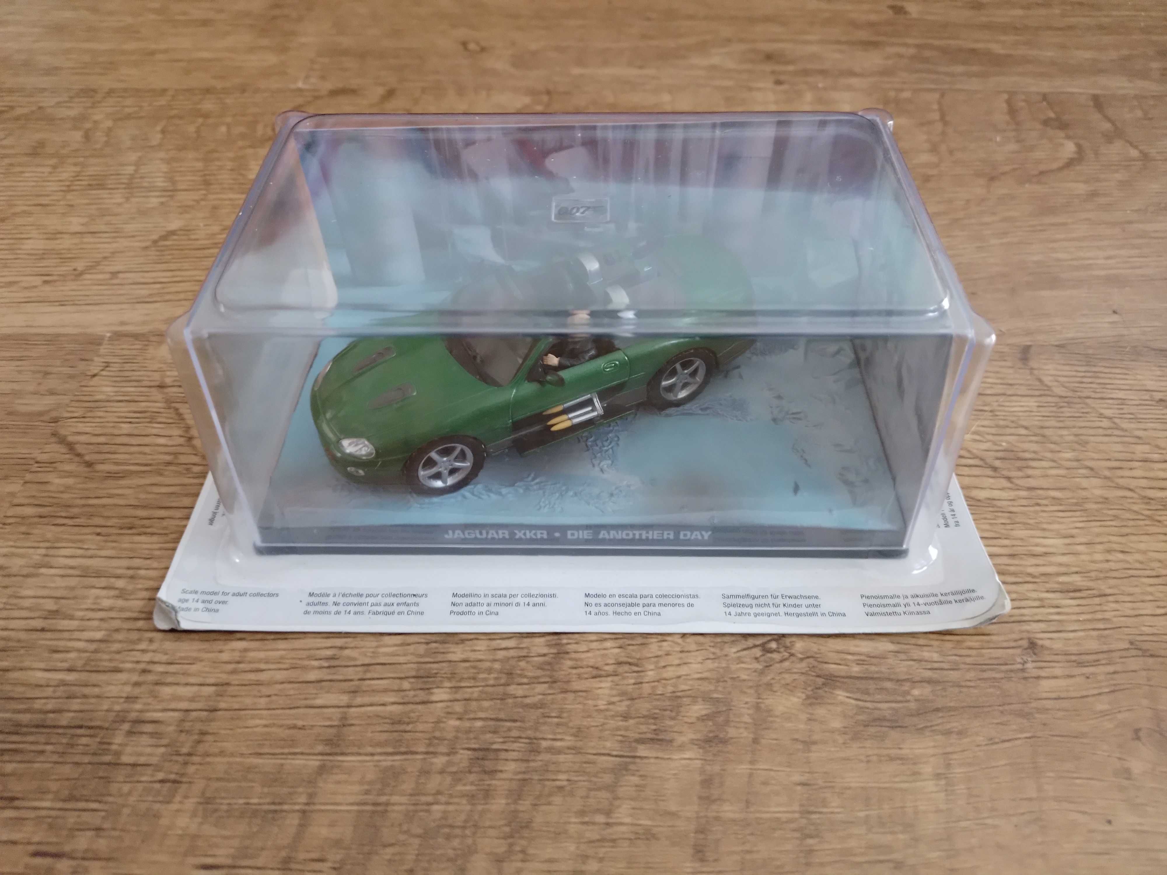 Jaguar XKR z serii James Bond, skala 1:43