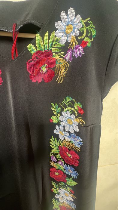 Сукня-вишиванка ручної роботи