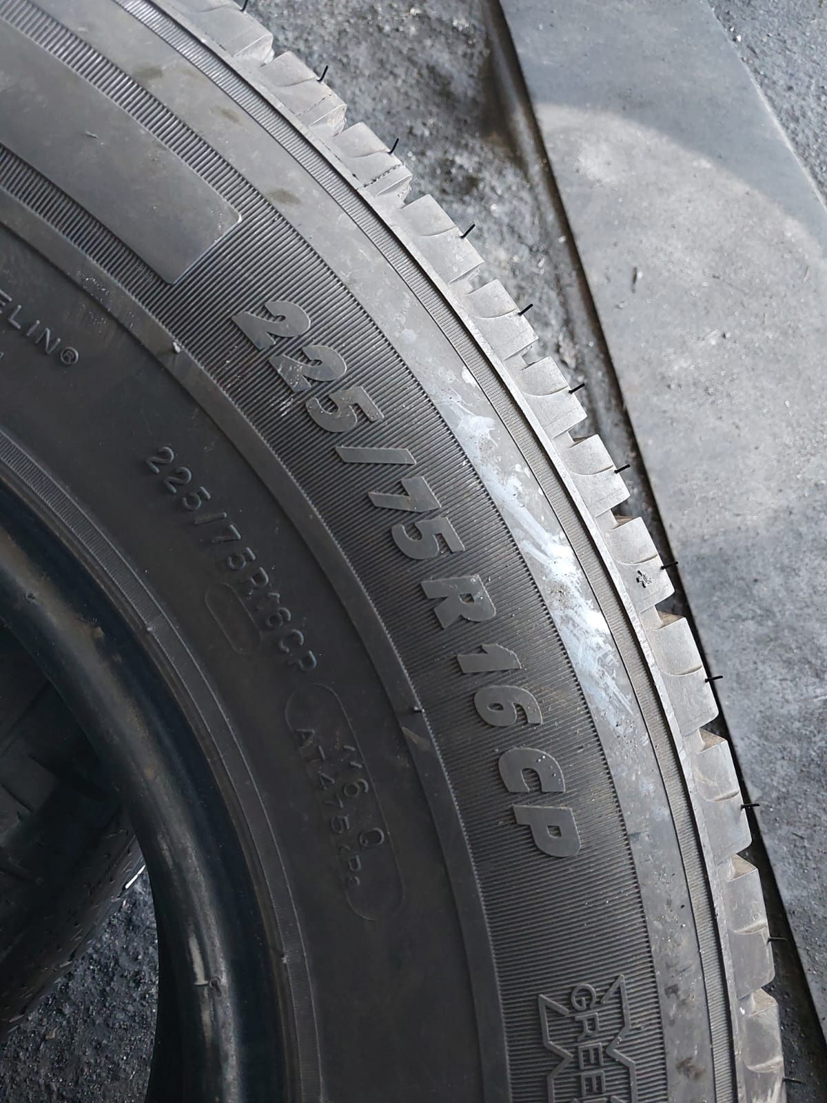 Opony używane 225/75/16c michelin 2x6.5 mm 2019