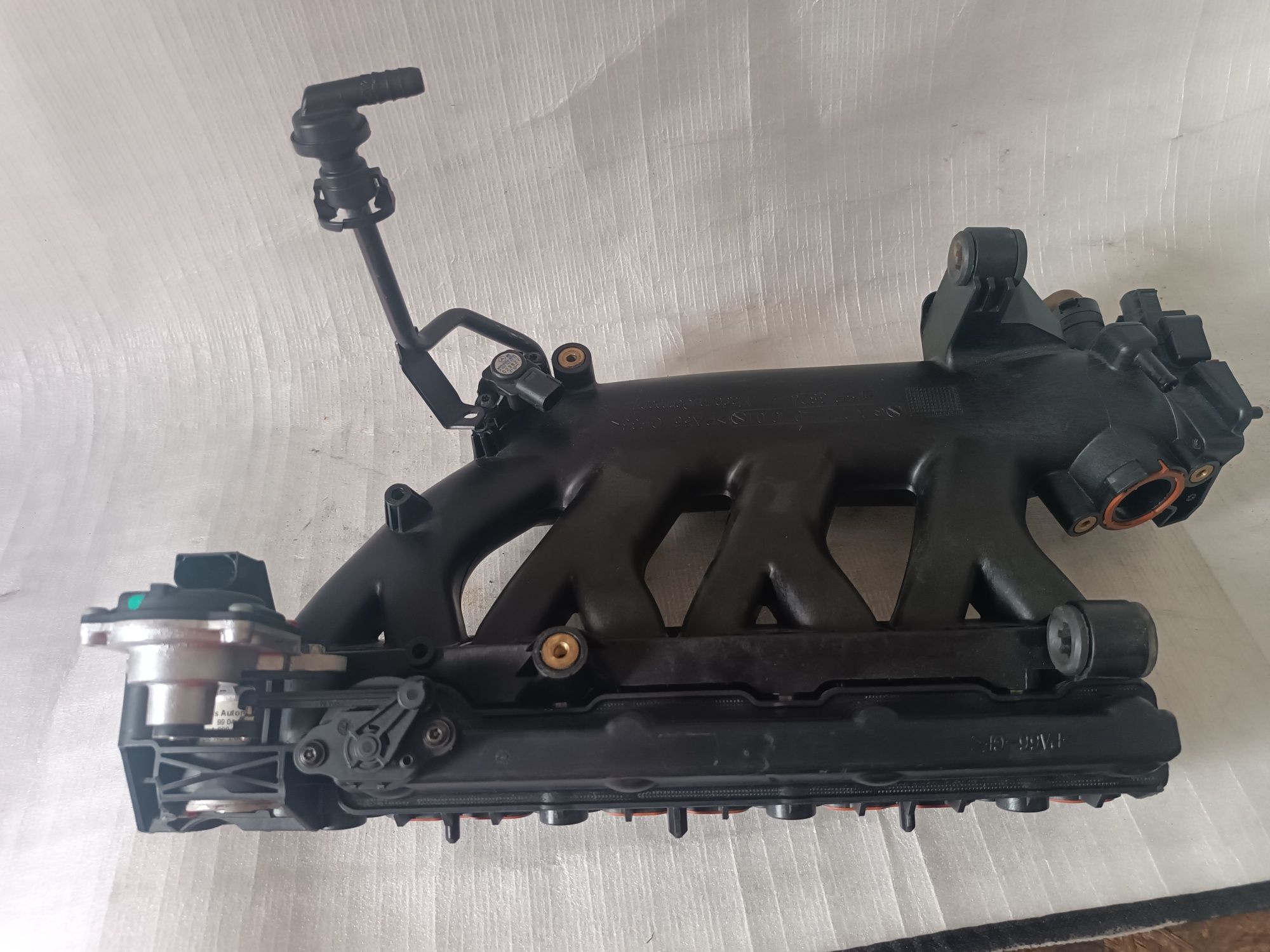 Kolektor ssący Mercedes CLK w 209