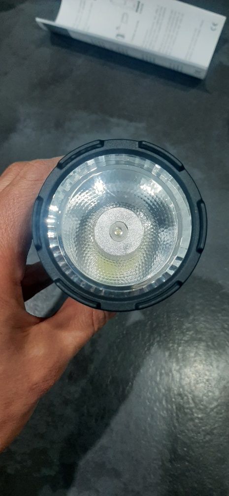 Latarka led 4w1.