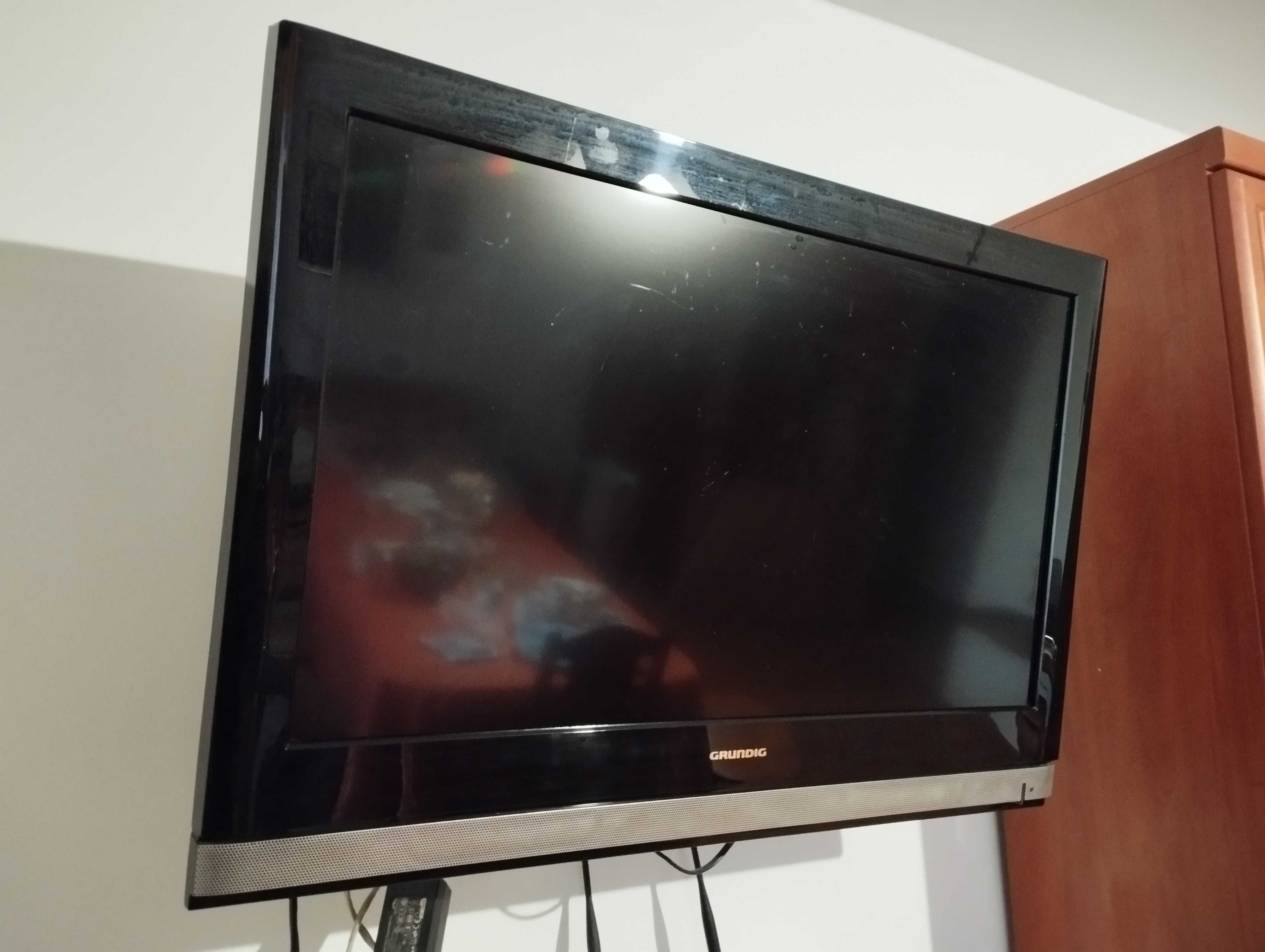 Telewizor GRUNDIG 32"