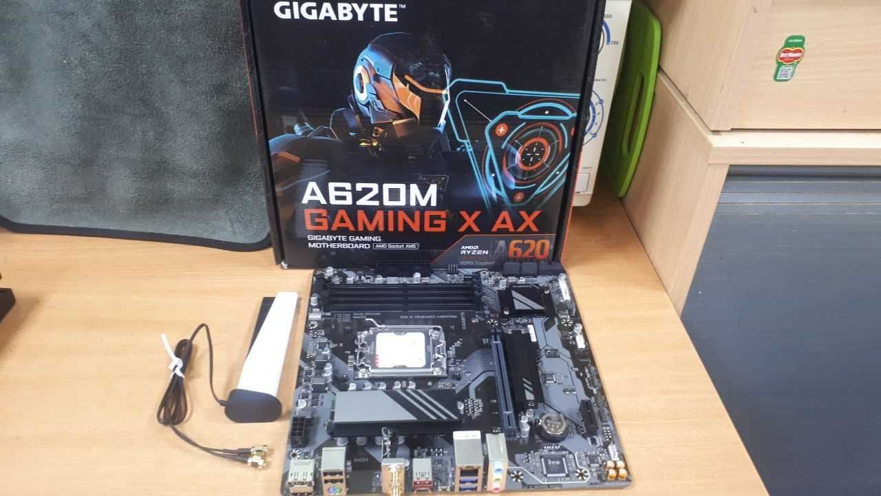 Материнська плата Gigabyte A620M Gaming X AX