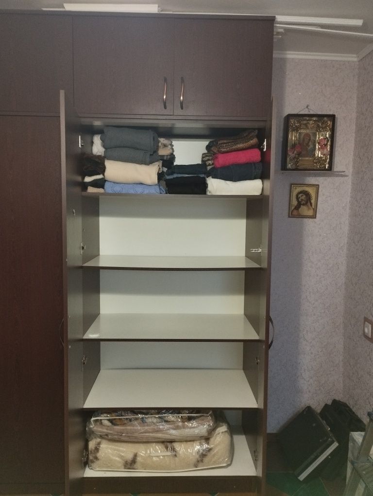 Продам шафу велику в дуже доброму стані