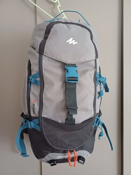 трекінговий туристичний  каркасний рюкзак для походів quechua 50
