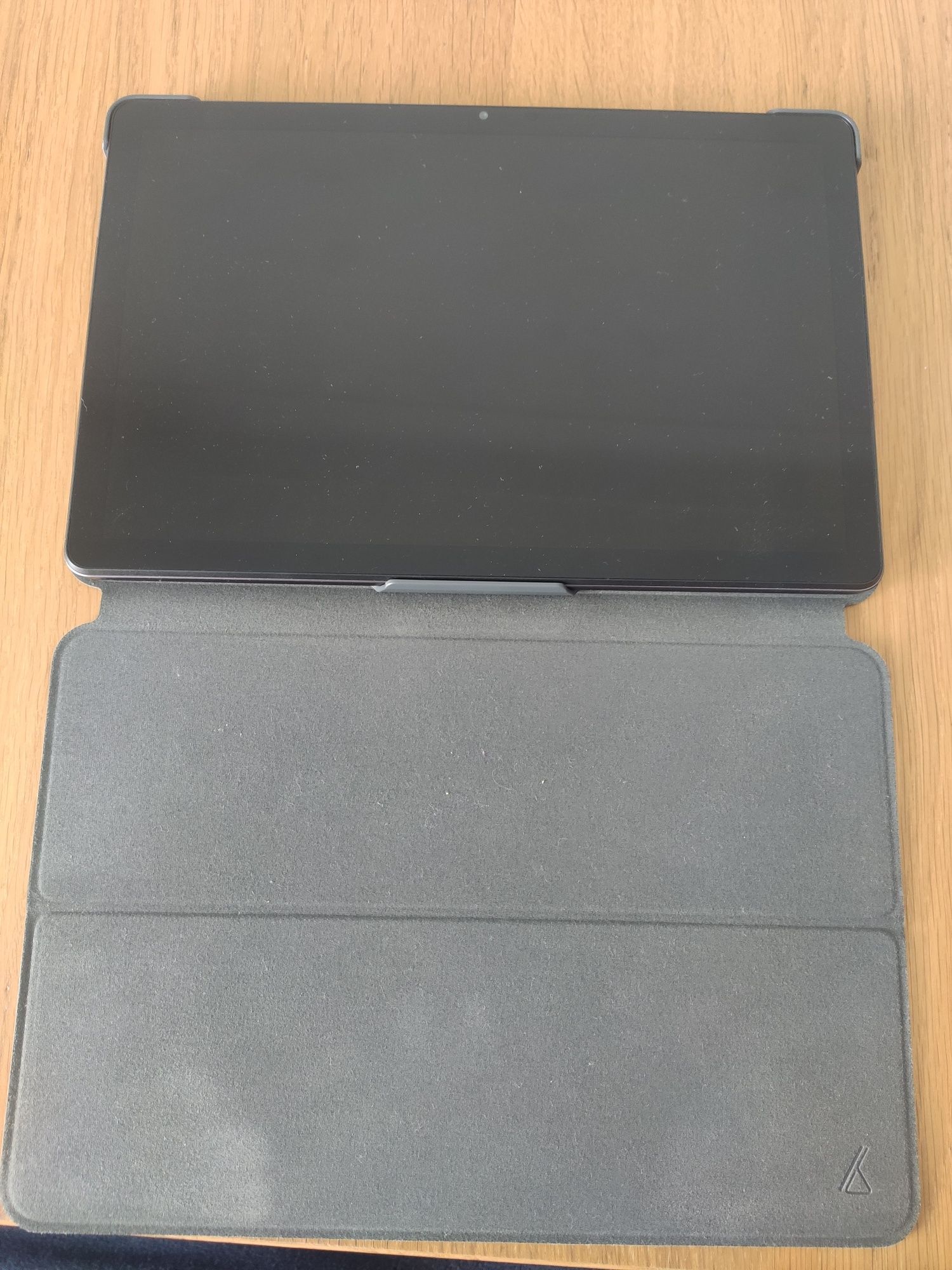 LENOVO Tab M10 + case