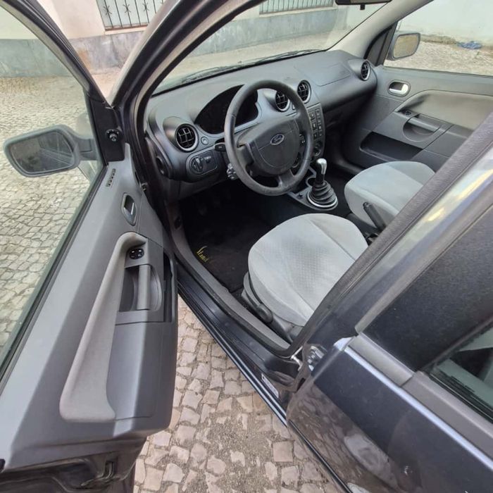 Ford Fiesta 5 portas