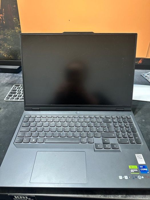 Lenovo Legion Pro 5 16IRX8 RTX4070 32GB RAM i7 13700HX