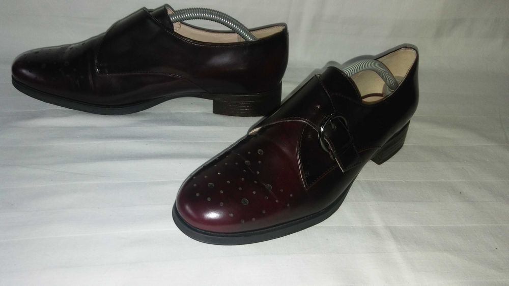 Clarks roz. 41 / 7 D/ - dł. wkł.26,5 cm- skóra- stan bdb