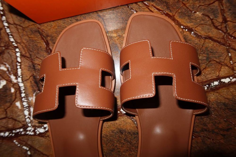 Оригінальні шльопанці Hermès (37-38 розмір)