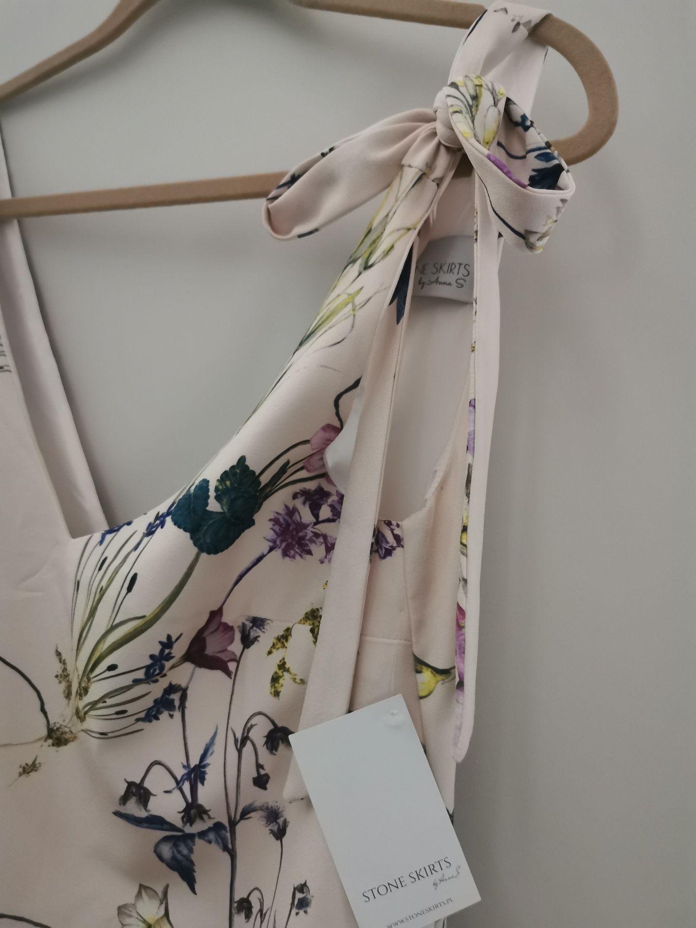 Nowa sukienka wizytowa Stone Skirts rozm XS