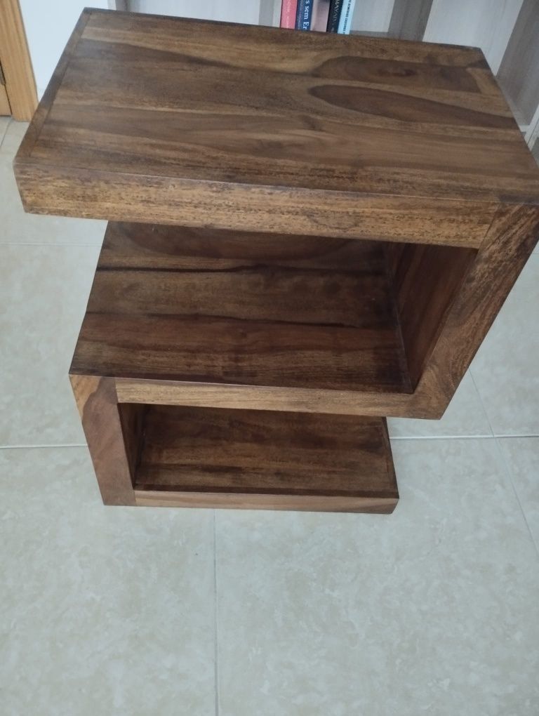 Mesa de cabeceira
