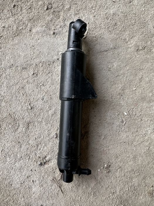 Омивач фар 8W0 955 102 C правий audi a4 b9