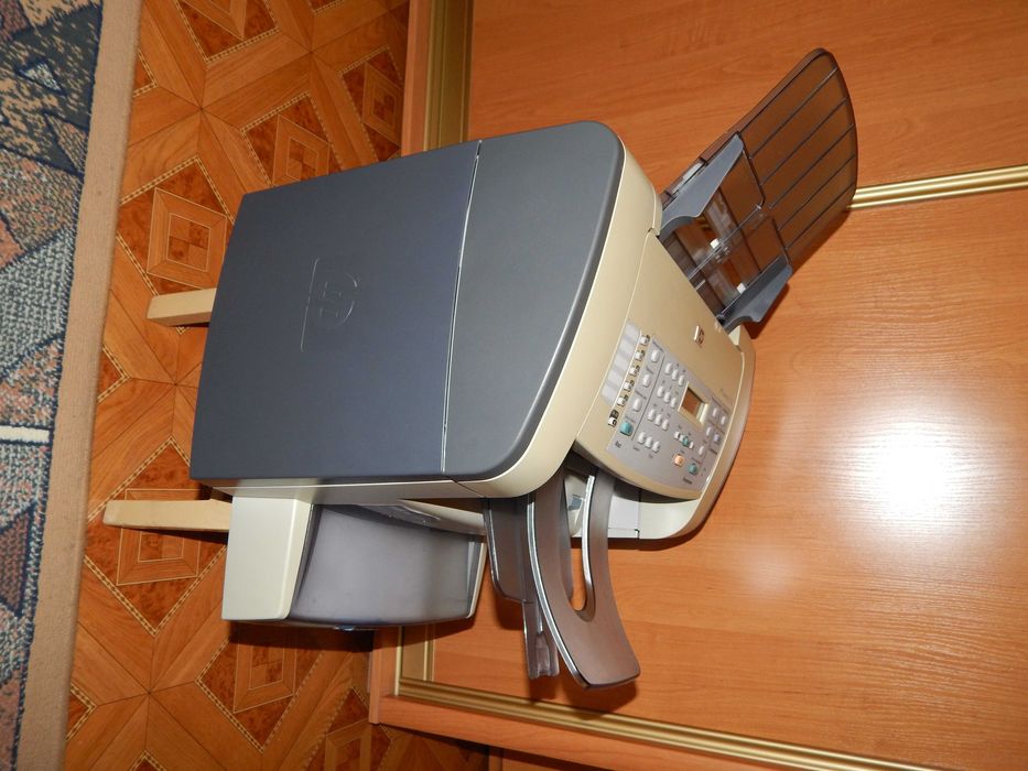 Принтер лазерний МФУ HP 3050.