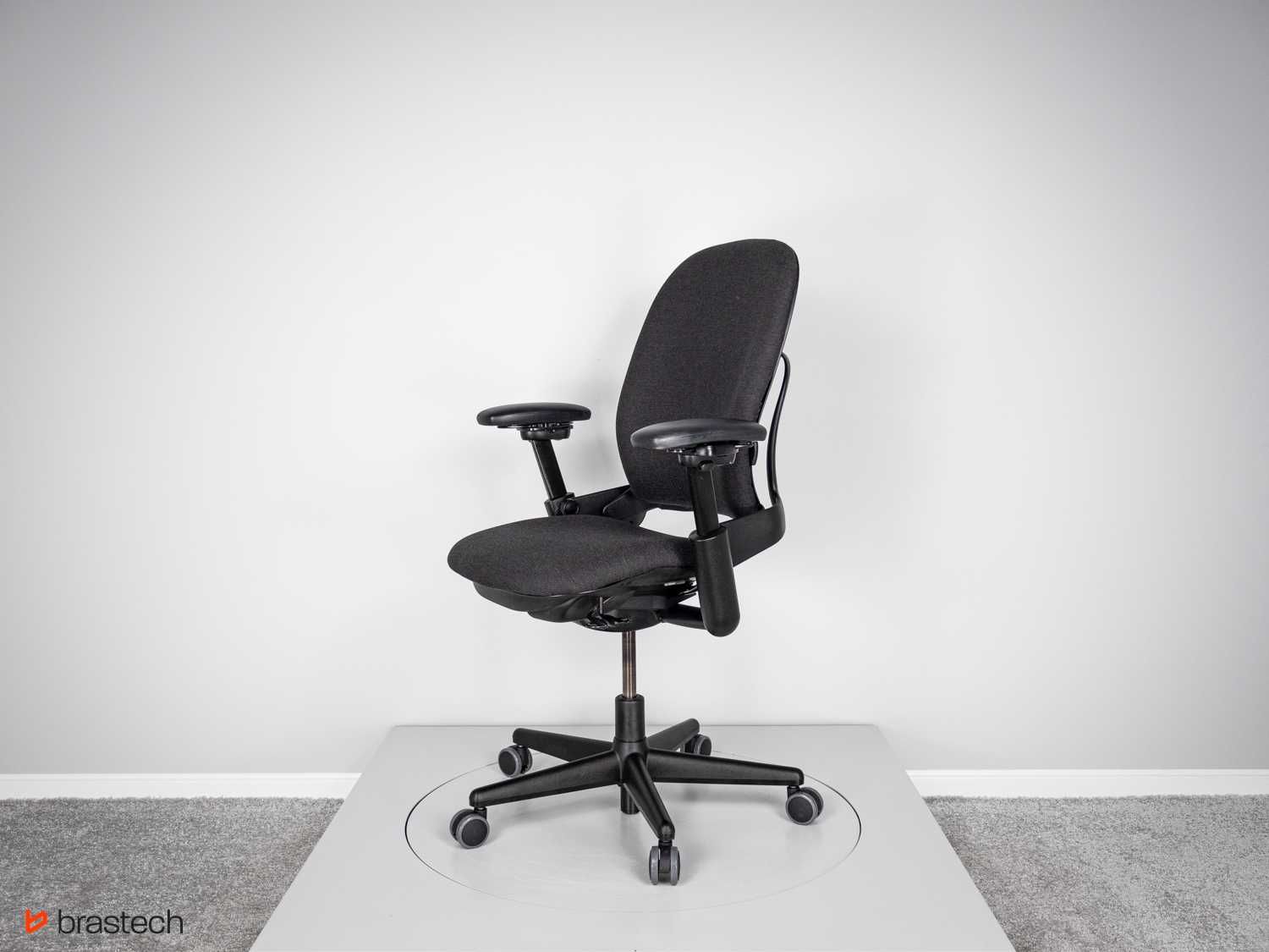 Fotel biurowy Steelcase Leap V1