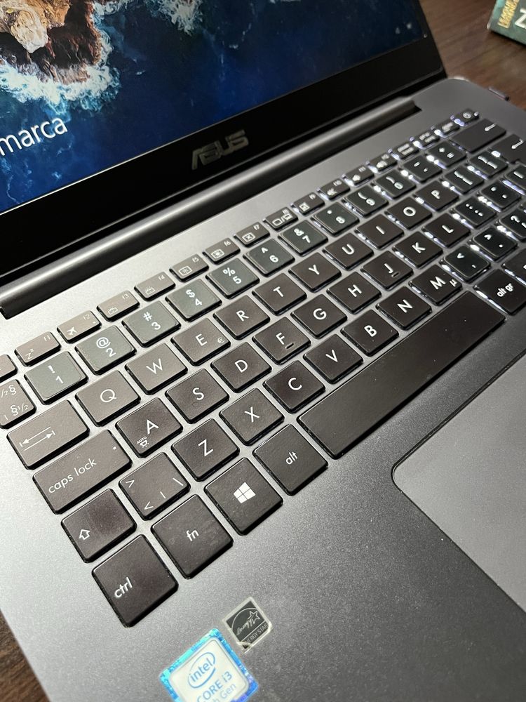 Laptop Asus Zenbook UX430u