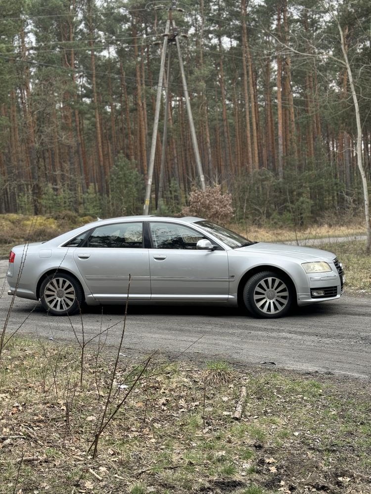 Audi A8, s8, d3, 4.2 fsi 350km V8 Long Quattro