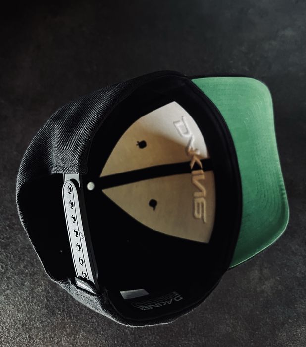 DAKINE czapka snapback, one size - stan idealny! OKAZJA!