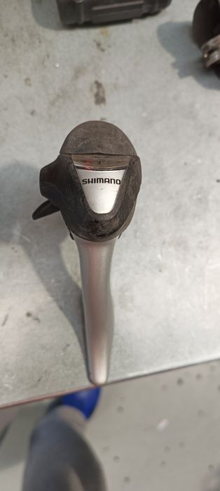 Várias manetes sem par