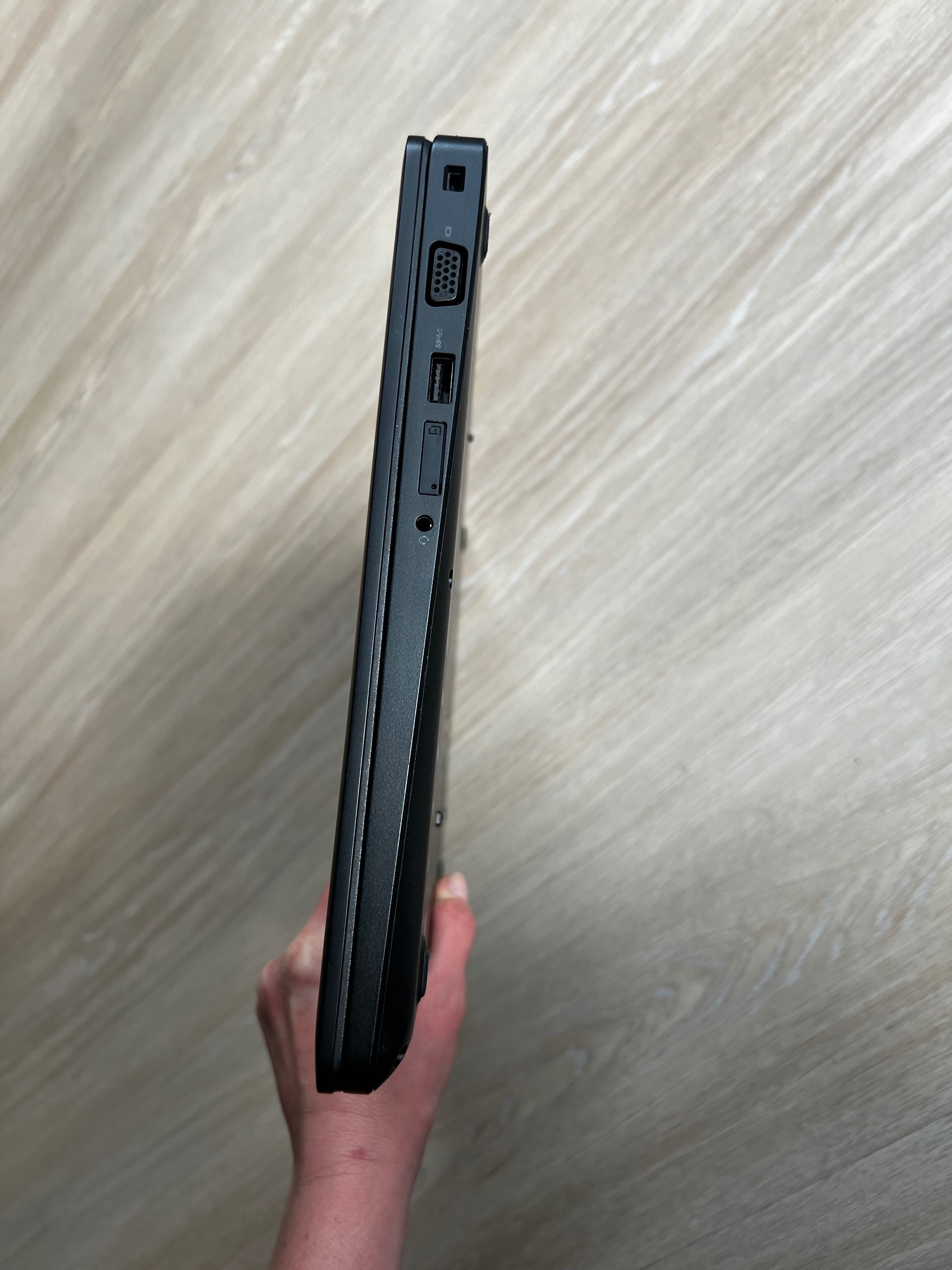 Laptop DELL Latitude 5590 i5-8 gen | WIN11 | 256GB M2 | FHD 15” | USB