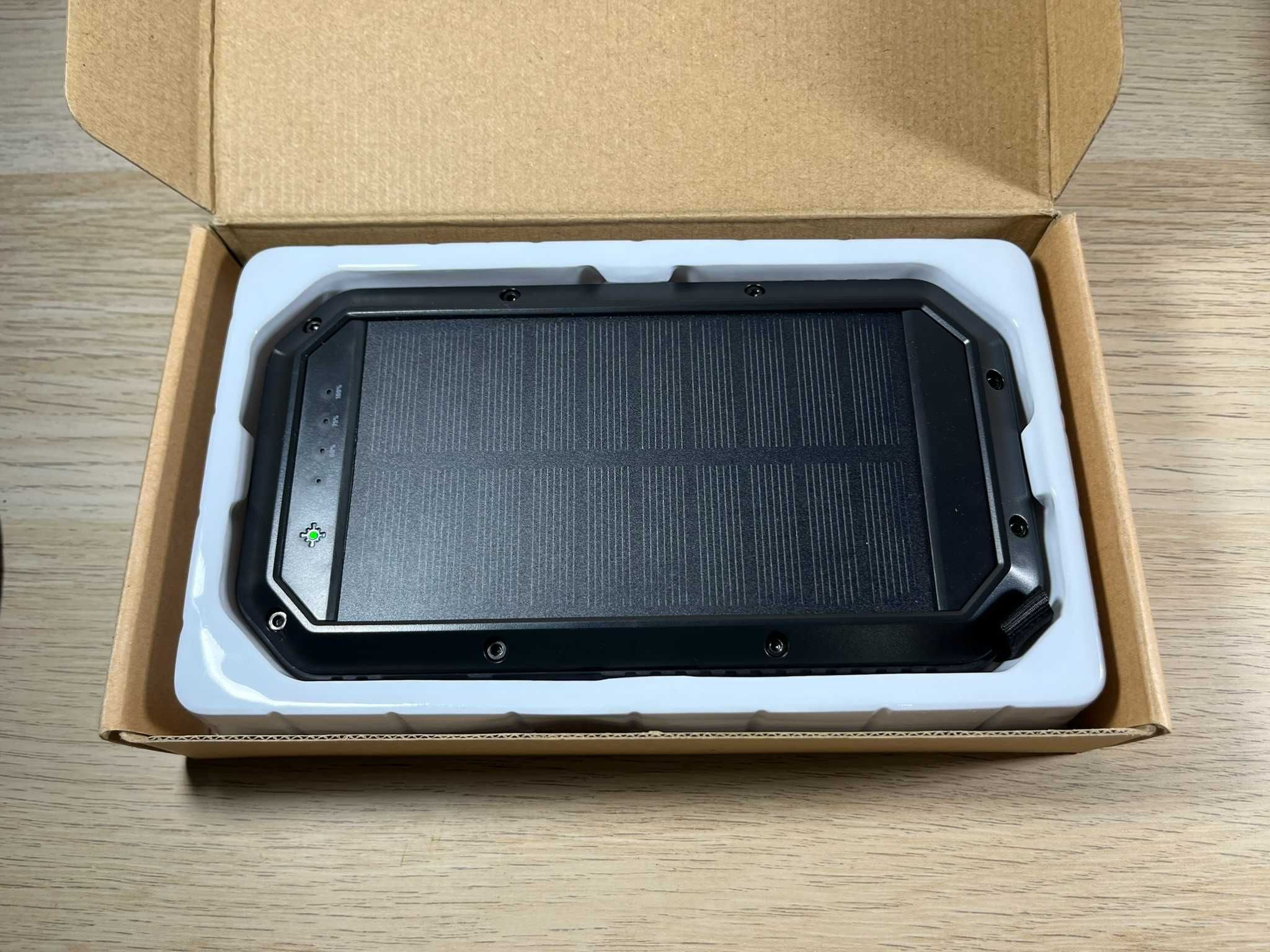 Powerbank c/ painel solar, carregamento sem fios e lanterna
