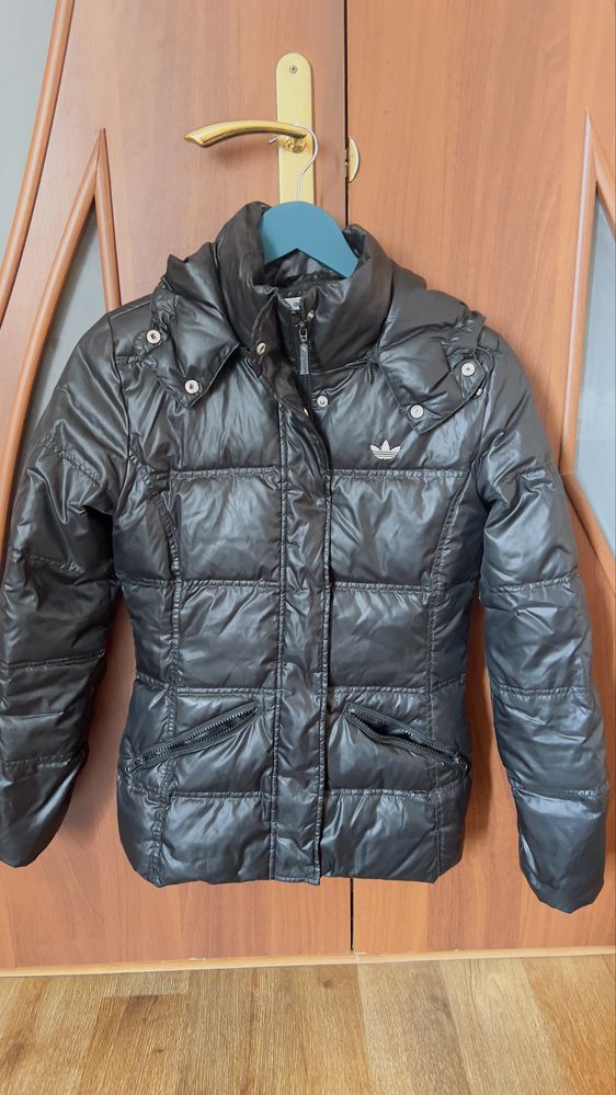 Пуховая финменная куртка Adidas