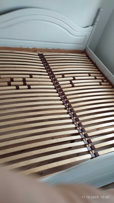 Łóżko drewniane 180x200 z materacem