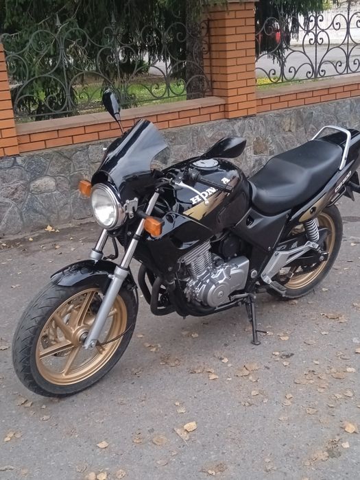 Продам свій мотоцикл Хонда св500