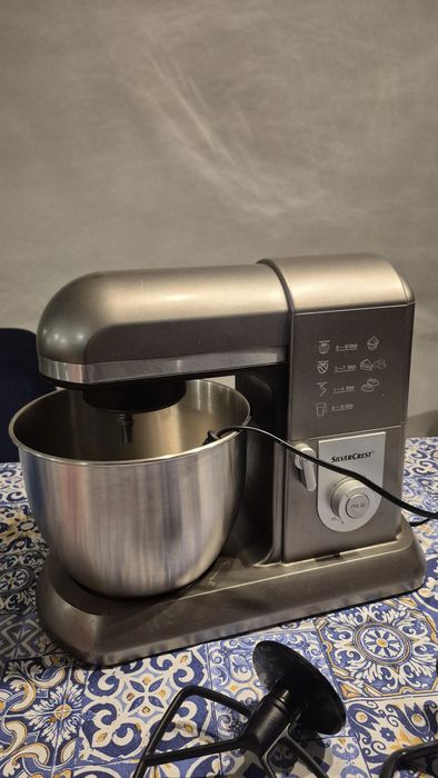 Robot planetarny bardzo mocny 1300 W duża misa