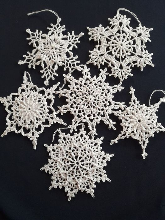 Śnieżynki szydełkowe 3D na choinkę 6szt