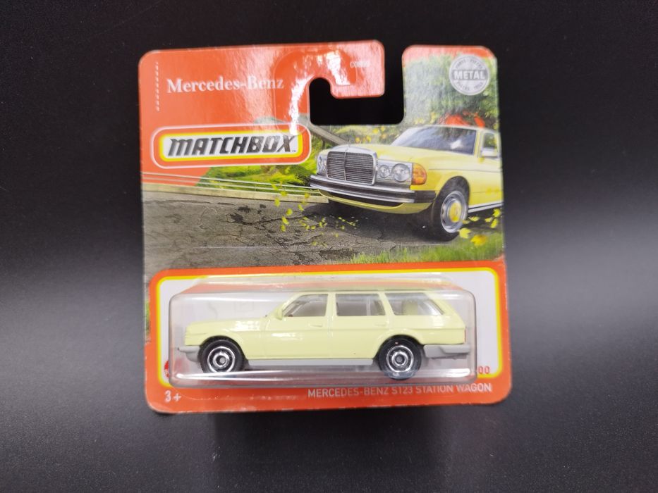 1:64 Matchbox 1980 Mercedes Benz S123 Station wagon