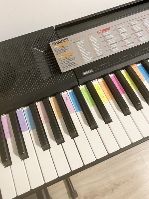 Pianino Yamaha PSR F50