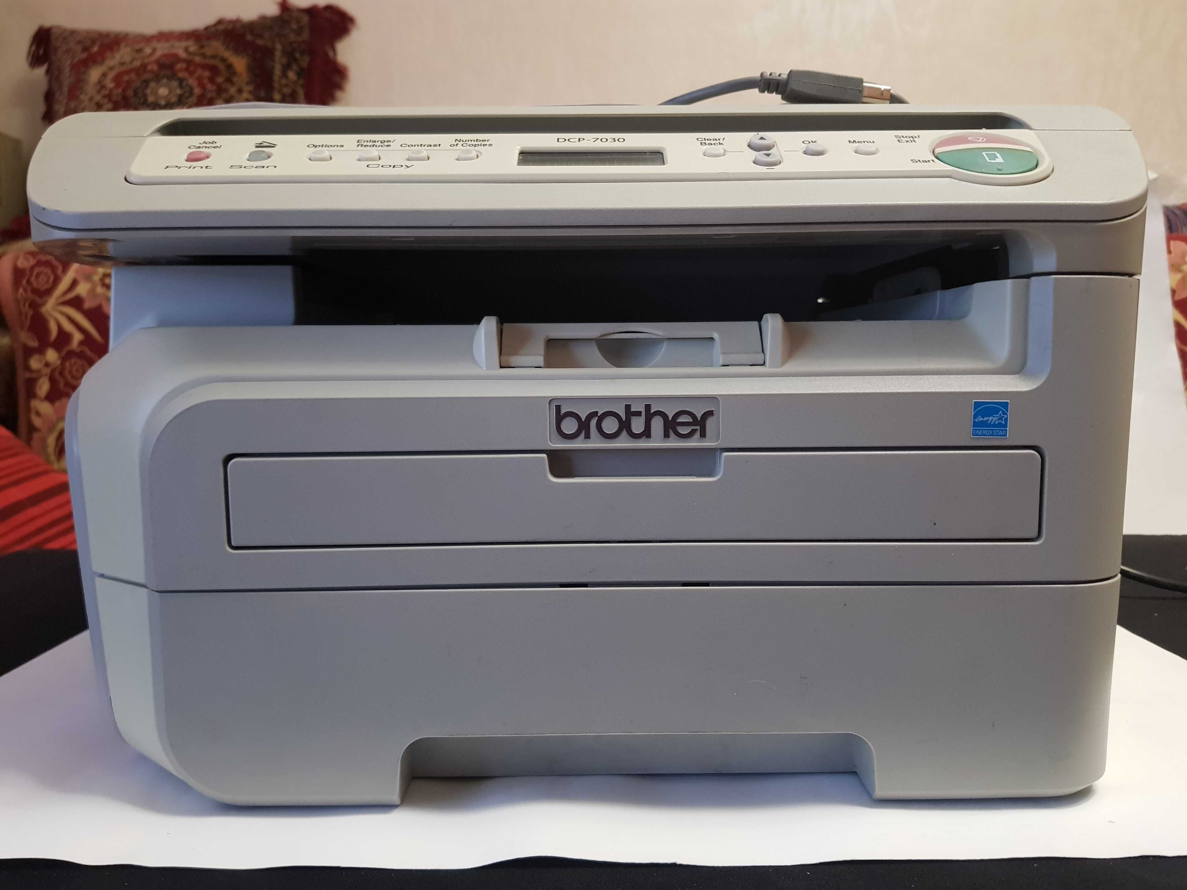 Принтер БФП лазерний Brother DCP-7030