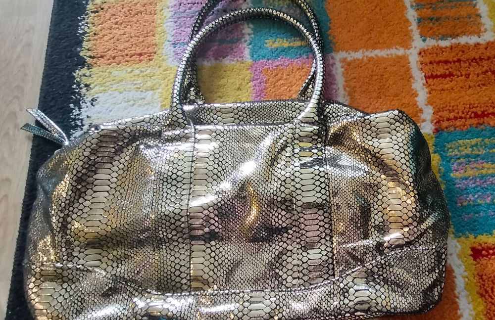 Złota letnia torebka