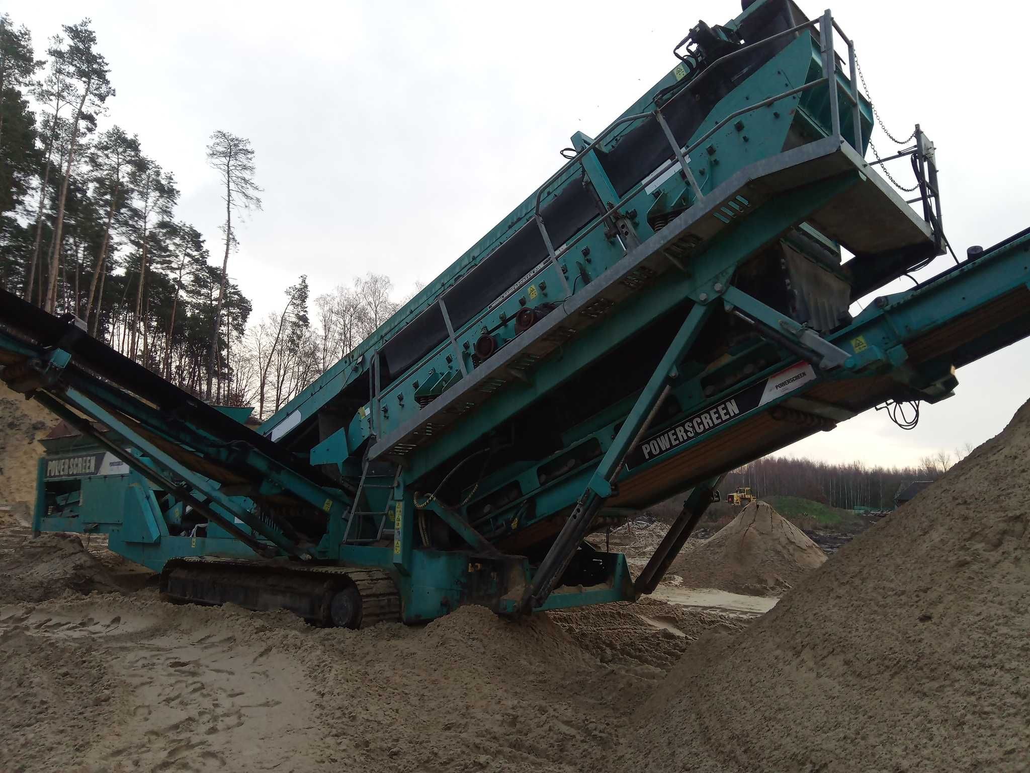 Przesiewacz Powerscreen CHIEFTAIN 2100 3 frakcje duża wydajność