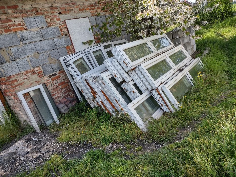 Okna z rozbiórki