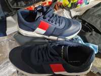 Buty Tommy HILFIGER .roz.42