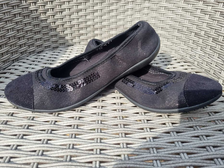 Baleriny R 37 czarne błyszczące z cekinami czubki  ircha wkł 23,5 cm