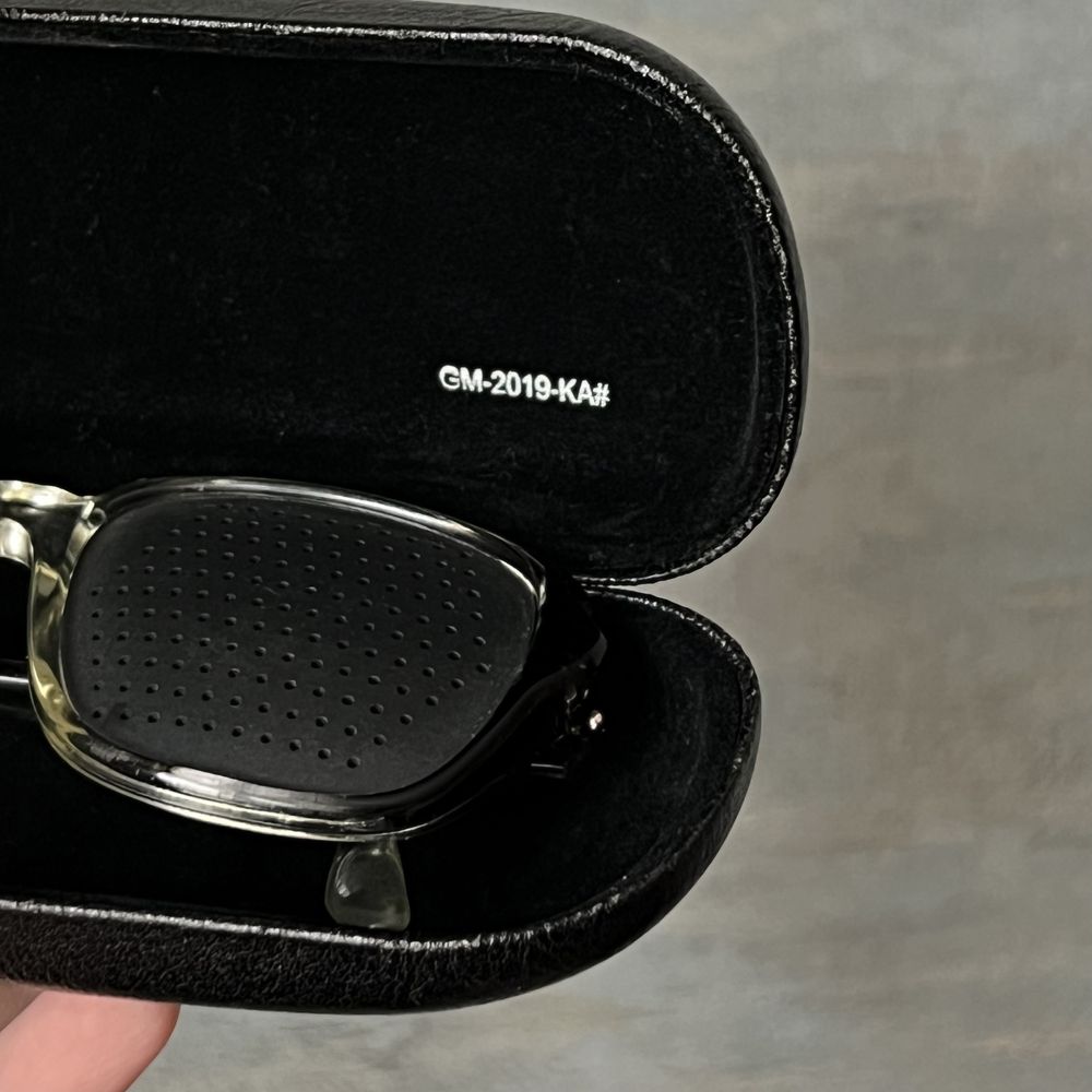 Перфорационные очки-тренажеры для зрения Laser Vision