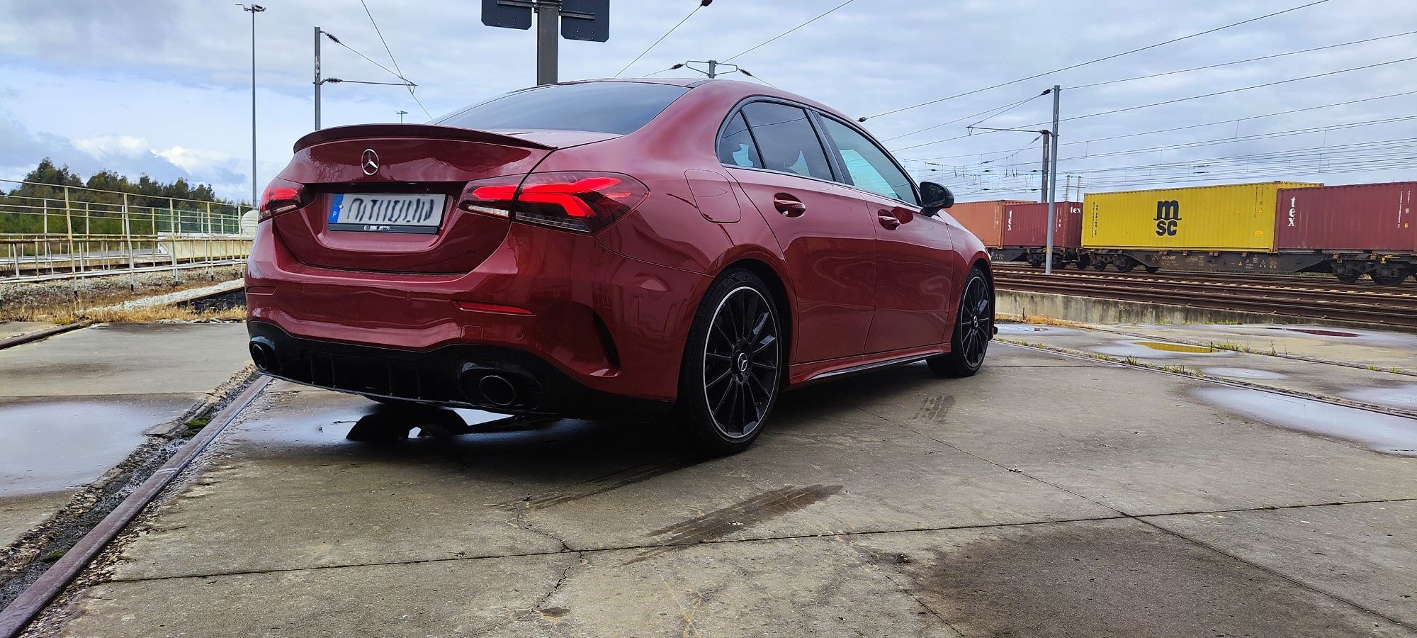 Mercedes-Benz a250e AMG