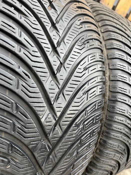 Шини б/у r17 225/50 зима 7 мм залишил
