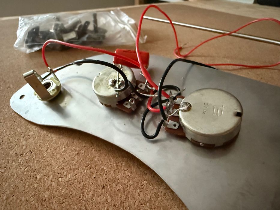 Gitara elektryczna MUSIMA ELGITA - Niedokończona restauracja + dodatki